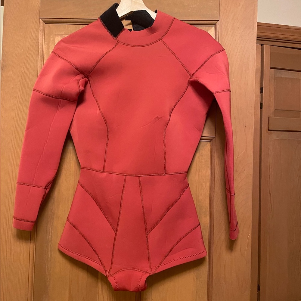 Cynthia Rowley Wetsuit rust size medium